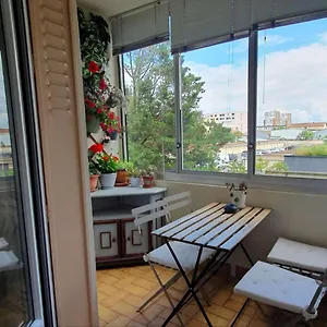 Medipole T2 Avec Un Garage Gratuit Sur Place, 16min A Centre Lyon En Metro A , Villeurbanne France